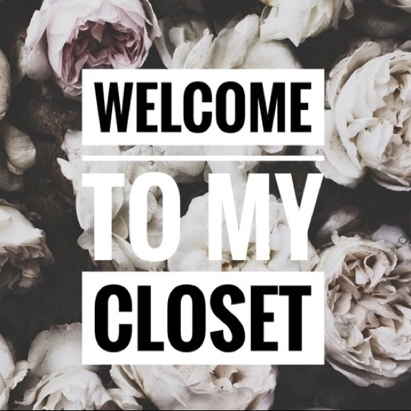 Welcome to my closet - Picture 4 of 4
